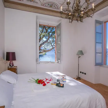 Villa Fiumelatte Sleeps 10