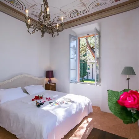 Fiumelatte Sleeps 10 *